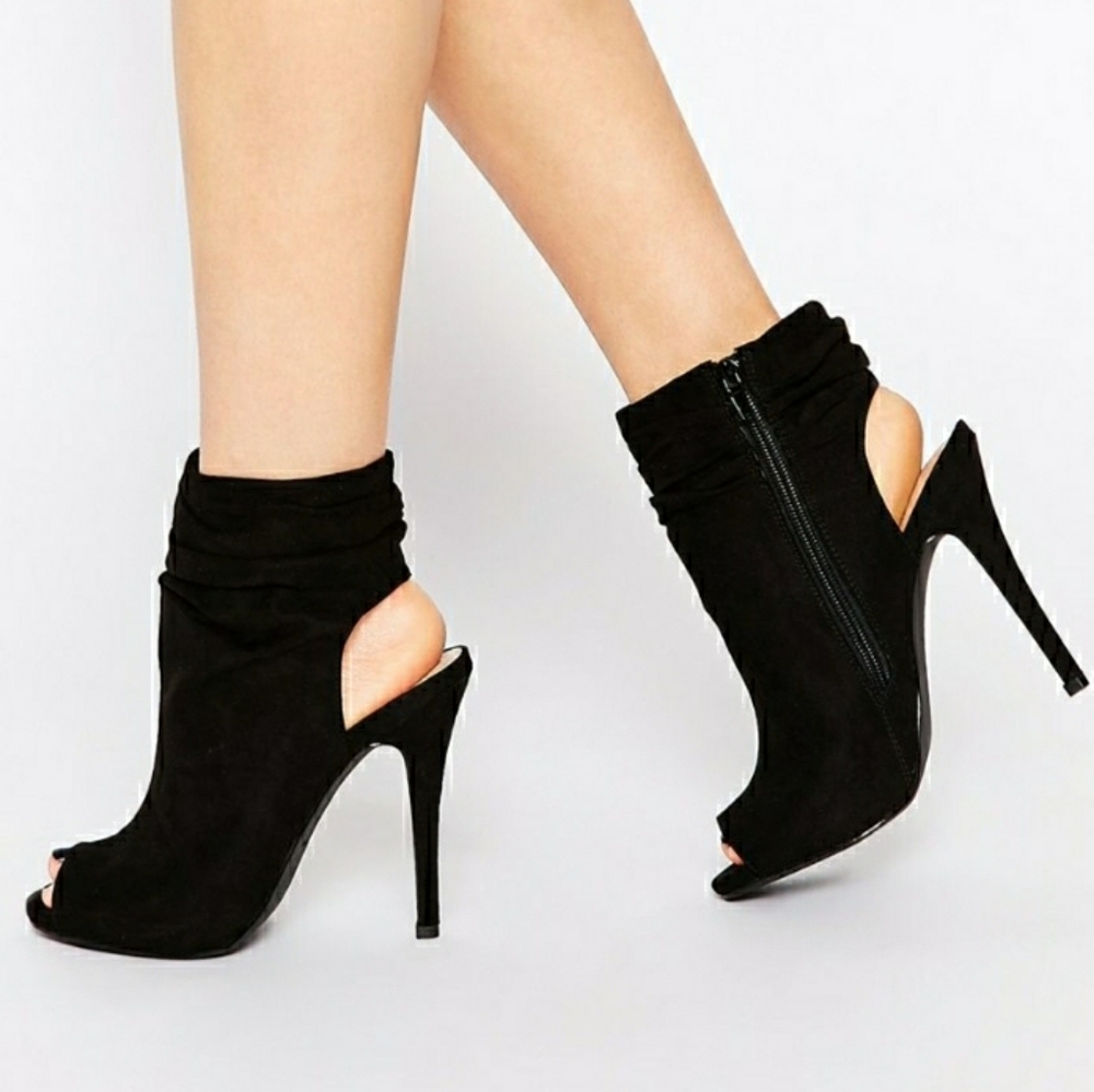 Talewen heeled boot